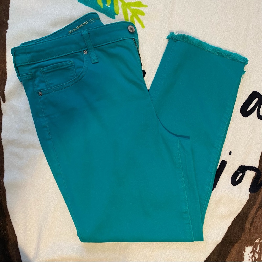 Chicos So Slimming Girlfriend Slim Leg Crop Chico's Size 1/US Size 8